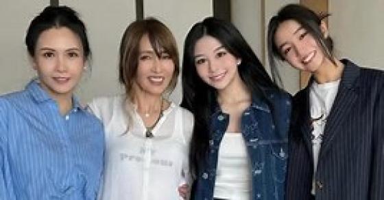 17-19年RS5中网配套标碗+黑戒子+银RS5字牌+贴Q